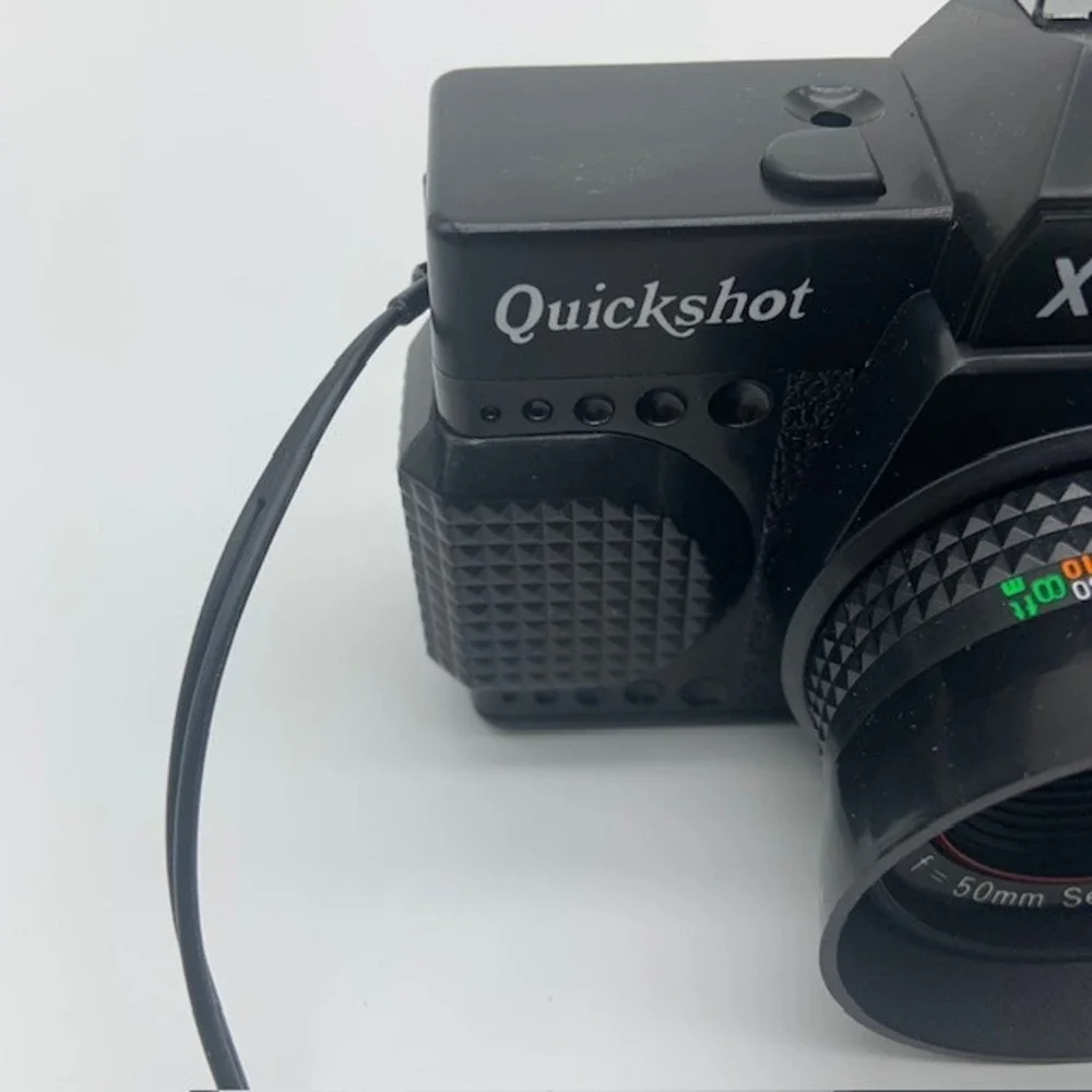 Vintage Quickshot X3000 35mm Camera With Box Fixed Focus Taiwan Untested